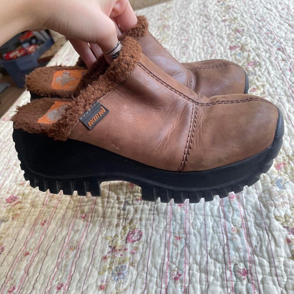 Y2K rocket dog brown leather clogs